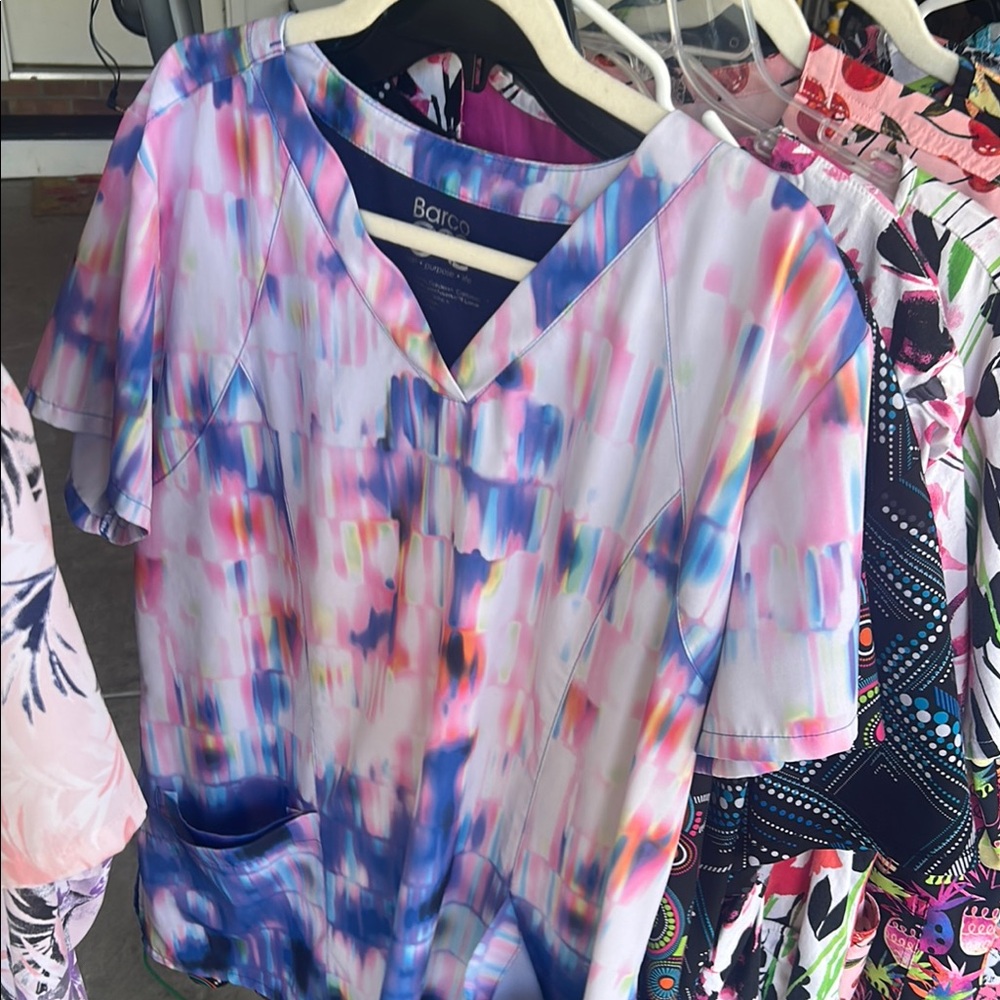 Colorful Patterned Scrub Collection - Picture 4 of 5